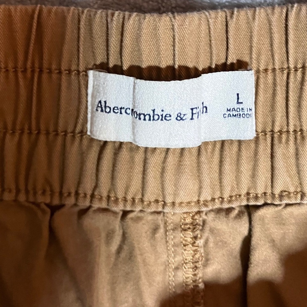 Abercrombie & Fitch Womens Khaki Utility Cargo Shorts Tan Elastic Waist Size L - Picture 3 of 6